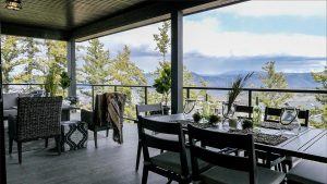 2018 Wings Above Kamloops House - Balcony